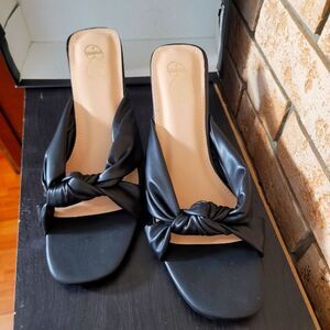 Modern Rebel Black Knot Heels - Size 10 - Brand New in Box!